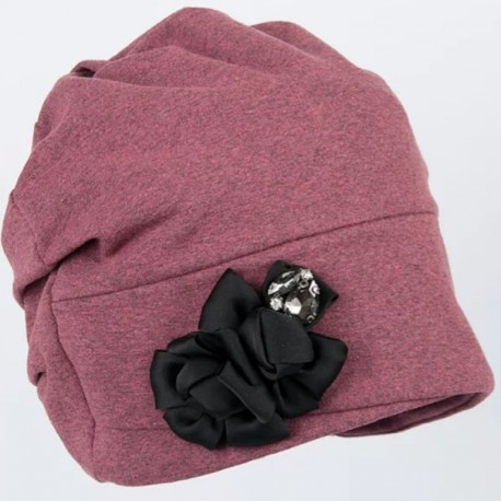 Naujos kolekcijos čekų firmos ,,Anytra" kepurės moterims užtikrins komforto jausmą bet kokiu oru